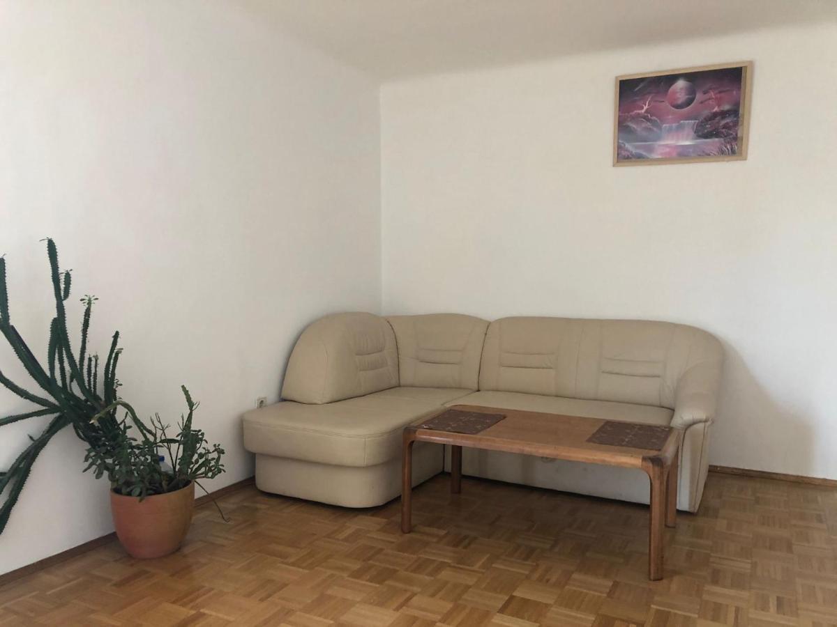 A Private Room In A Shared Apartment 비엔나 외부 사진
