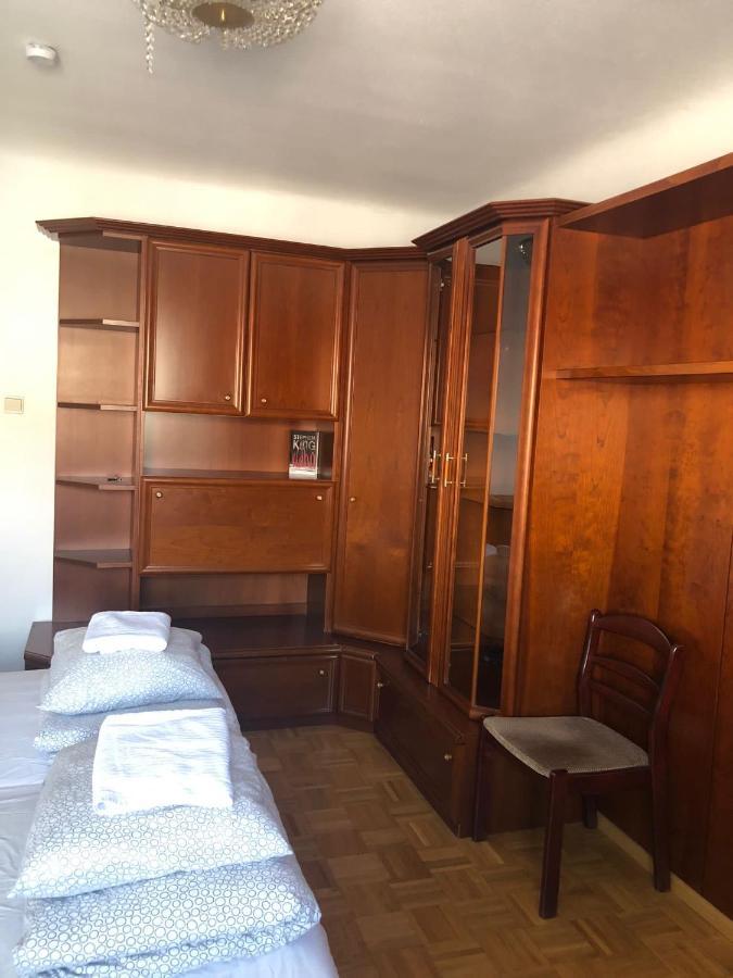A Private Room In A Shared Apartment 비엔나 외부 사진